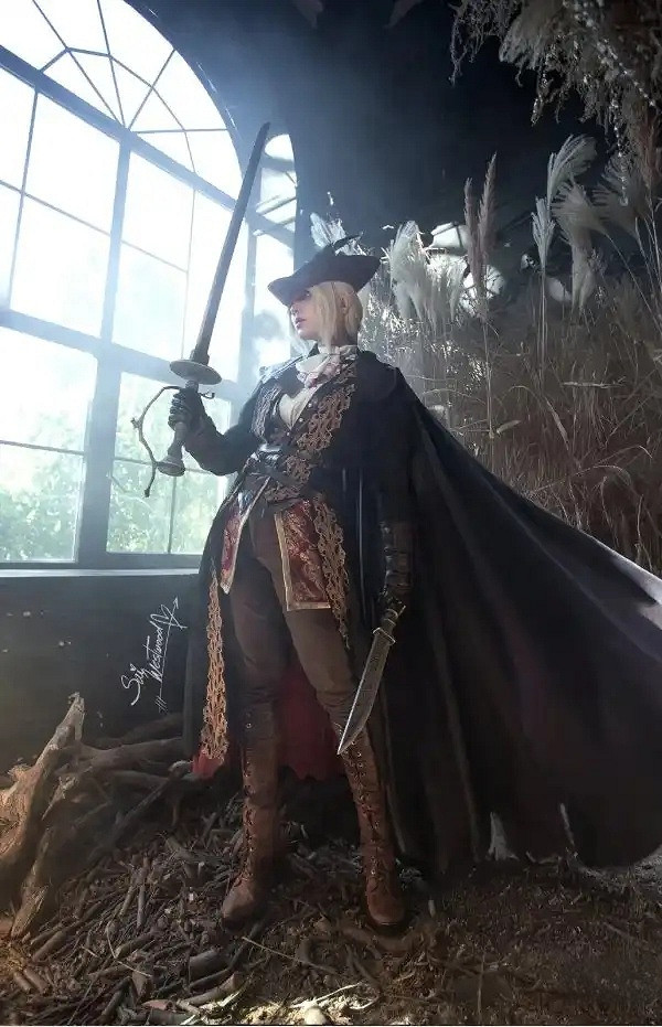 玩家直呼"從遊戲走出來"! 知名Coser神還原瑪利亞師姐 玩家直呼"從遊戲走出來"! 知名Coser神還原瑪利亞師姐