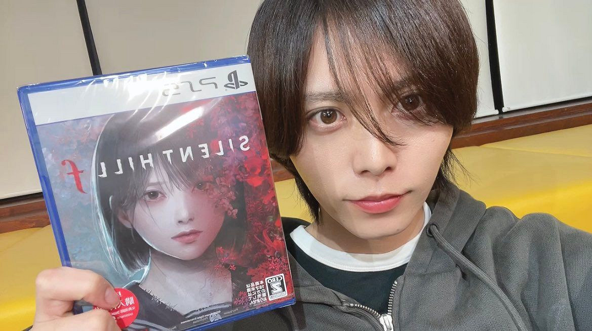 《沉默之丘f》演員曬收到的PS5實體盤:顏值超頂的帥哥 《沉默之丘f》演員曬收到的PS5實體盤:顏值超頂的帥哥