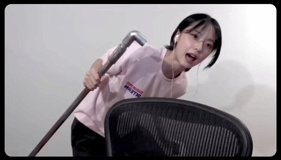 《沉默之丘f》加藤小夏第三次直播鋼管出鏡!節目效果拉滿 《沉默之丘f》加藤小夏第三次直播鋼管出鏡!節目效果拉滿