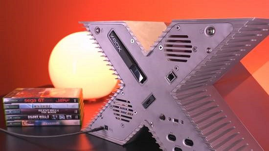 硬核玩家豪擲5600美元 1:1復刻初代Xbox標誌性原型機 硬核玩家豪擲5600美元 1:1復刻初代Xbox標誌性原型機