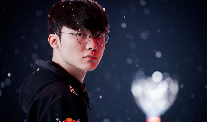 AL戰隊教練Xiaobai後台落淚 隊員鏖戰五局遺憾止步八強 AL戰隊教練Xiaobai後台落淚 隊員鏖戰五局遺憾止步八強