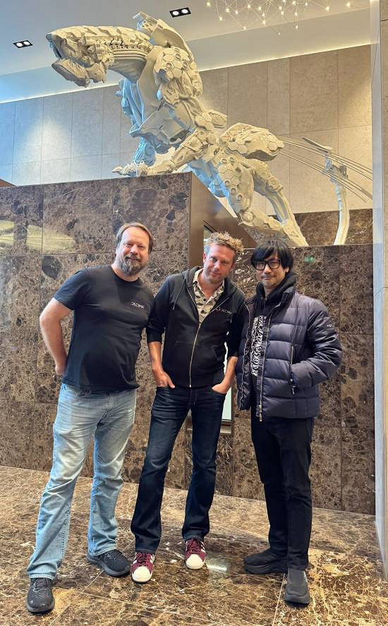 小島秀夫曬新圖:與《地平線》系列開發團隊歡樂合影 小島秀夫曬新圖:與《地平線》系列開發團隊歡樂合影