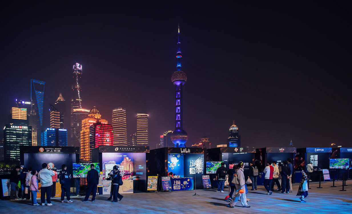 黃浦江畔電競狂歡！S15上海北外灘觀賽派對燃爆半決賽