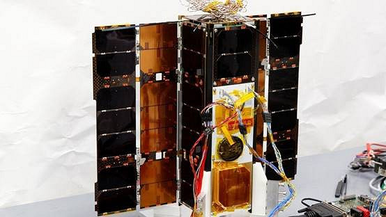 《毀滅戰士》再破物理限制運行！無圖形輸出軌道衛星