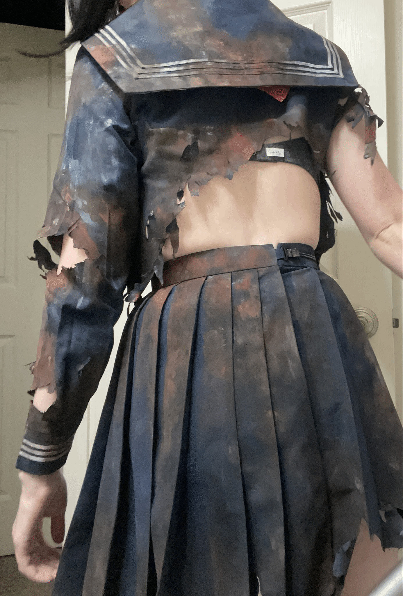 小姐姐曬出《沉默之丘f》超帥COS:戰損JK服手持鋼管! 小姐姐曬出《沉默之丘f》超帥COS:戰損JK服手持鋼管!