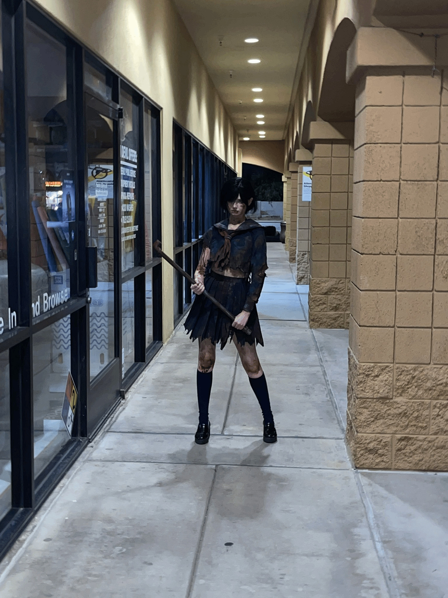 小姐姐曬出《沉默之丘f》超帥COS:戰損JK服手持鋼管! 小姐姐曬出《沉默之丘f》超帥COS:戰損JK服手持鋼管!