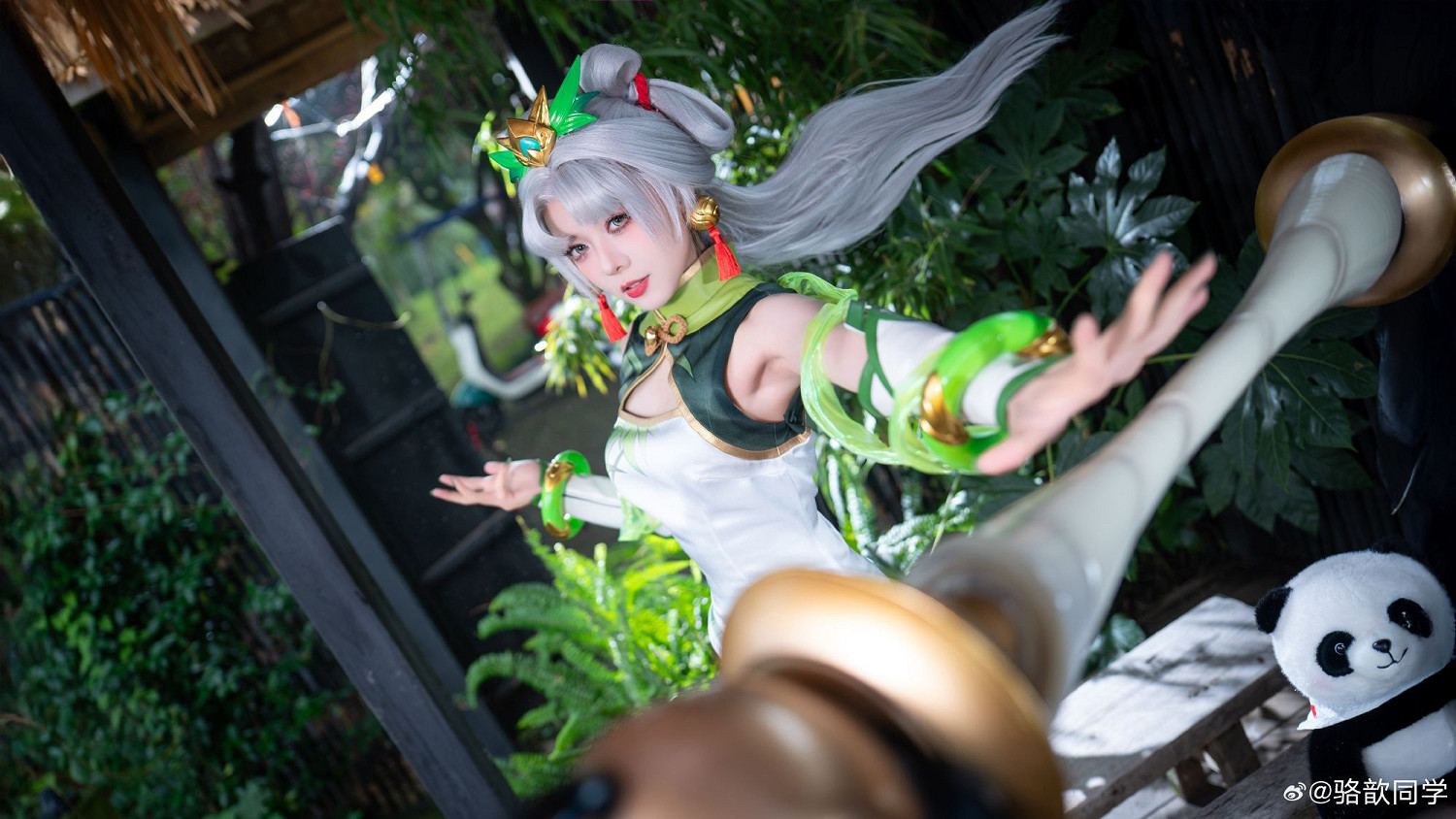 超可愛!LPL主持人駱歆化身《LOL》熊貓娃娃拉克絲 超可愛!LPL主持人駱歆化身《LOL》熊貓娃娃拉克絲