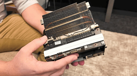 PC Gamer揭秘Steam主機內部構造:創意十足 設計精巧 PC Gamer揭秘Steam主機內部構造:創意十足 設計精巧