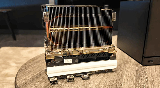 PC Gamer揭秘Steam主機內部構造:創意十足 設計精巧 PC Gamer揭秘Steam主機內部構造:創意十足 設計精巧