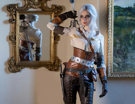 意大利小姐姐COS《巫師3》希裡：冷豔動人超有氣質！