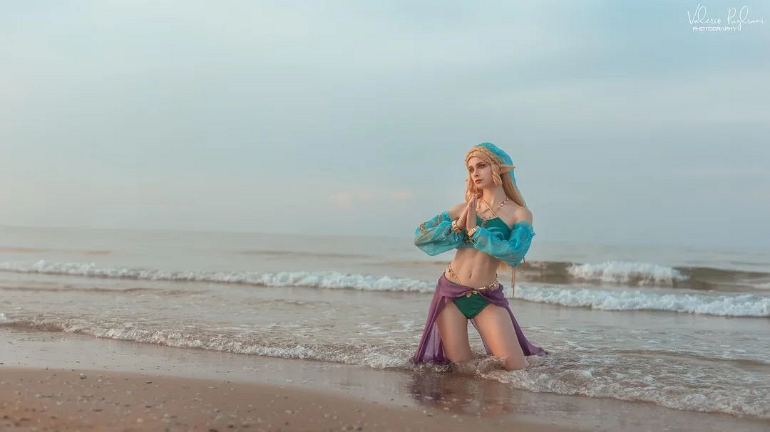 意大利小姐姐COS《巫師3》希裡:冷豔動人超有氣質! 意大利小姐姐COS《巫師3》希裡:冷豔動人超有氣質!