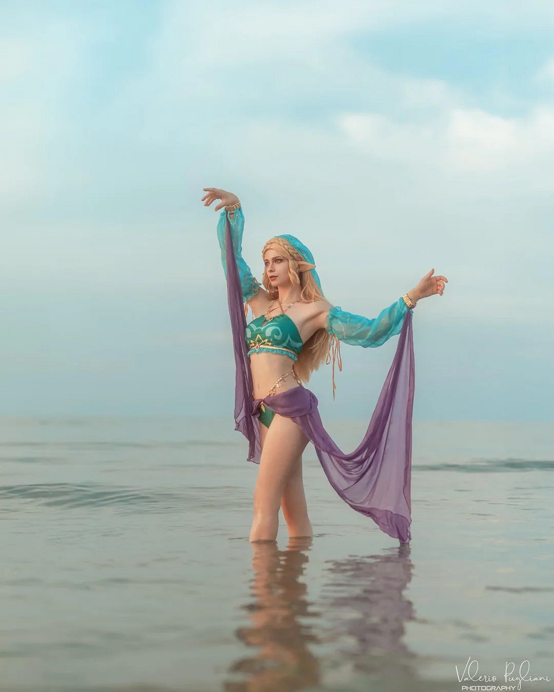 意大利小姐姐COS《巫師3》希裡:冷豔動人超有氣質! 意大利小姐姐COS《巫師3》希裡:冷豔動人超有氣質!