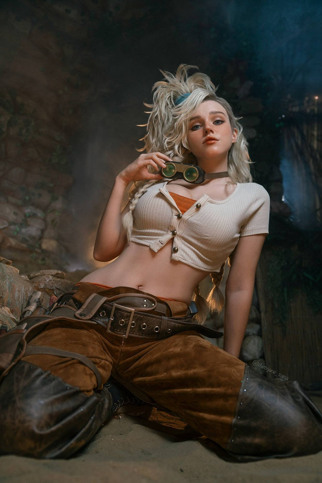 熱辣身材! 俄羅斯模特高還原度cos《怪獵荒野》傑瑪 熱辣身材! 俄羅斯模特高還原度cos《怪獵荒野》傑瑪