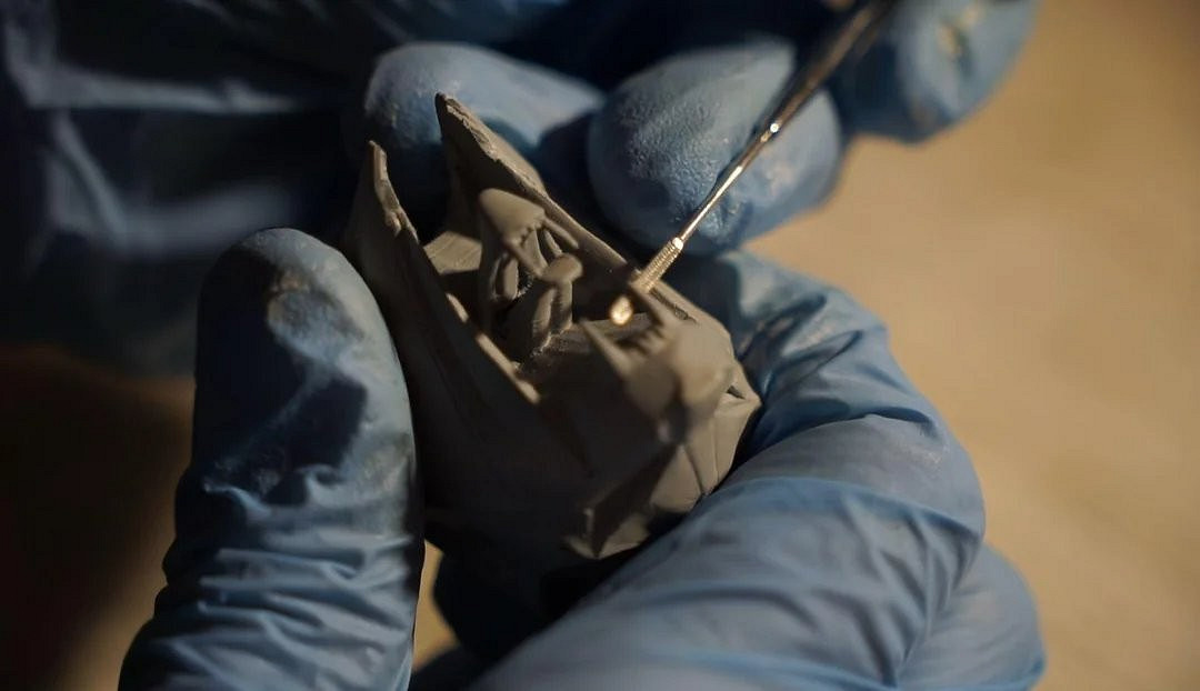 重達7公斤! 俄羅斯美女純手工製作《巫師4》希裡cos服 重達7公斤! 俄羅斯美女純手工製作《巫師4》希裡cos服