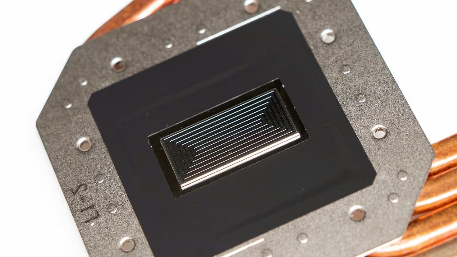 告別漏液焦慮!PS5Slim升級Pro同款液金工藝 可安心豎放