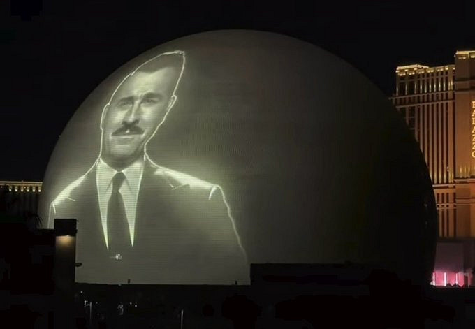 官方下場玩梗！《輻射2》豪斯先生霸屏拉斯維加斯球幕