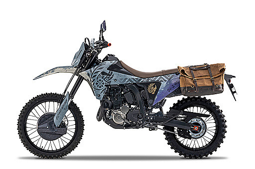 《怪獵荒野》與鈴木合作！ 合作車輛亮相東京改裝車展