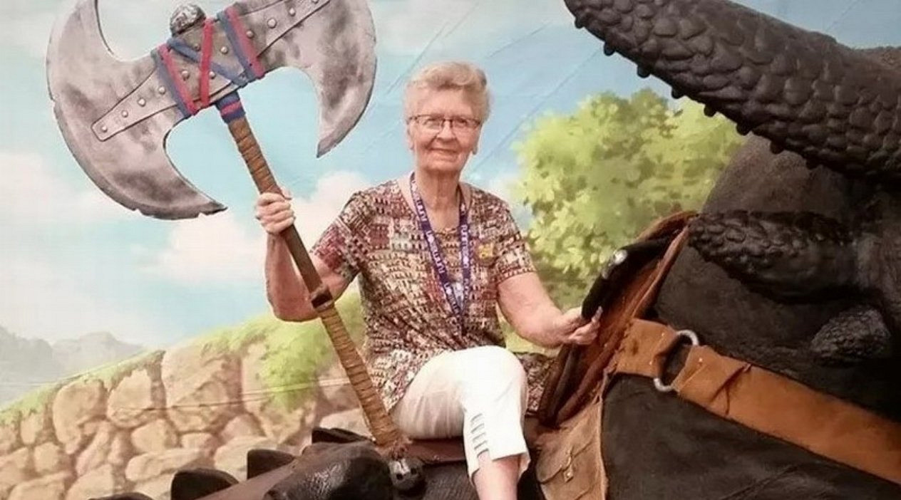 《上古卷軸5》官號迎驚喜! 89歲"天際奶奶"聖誕現身報平安