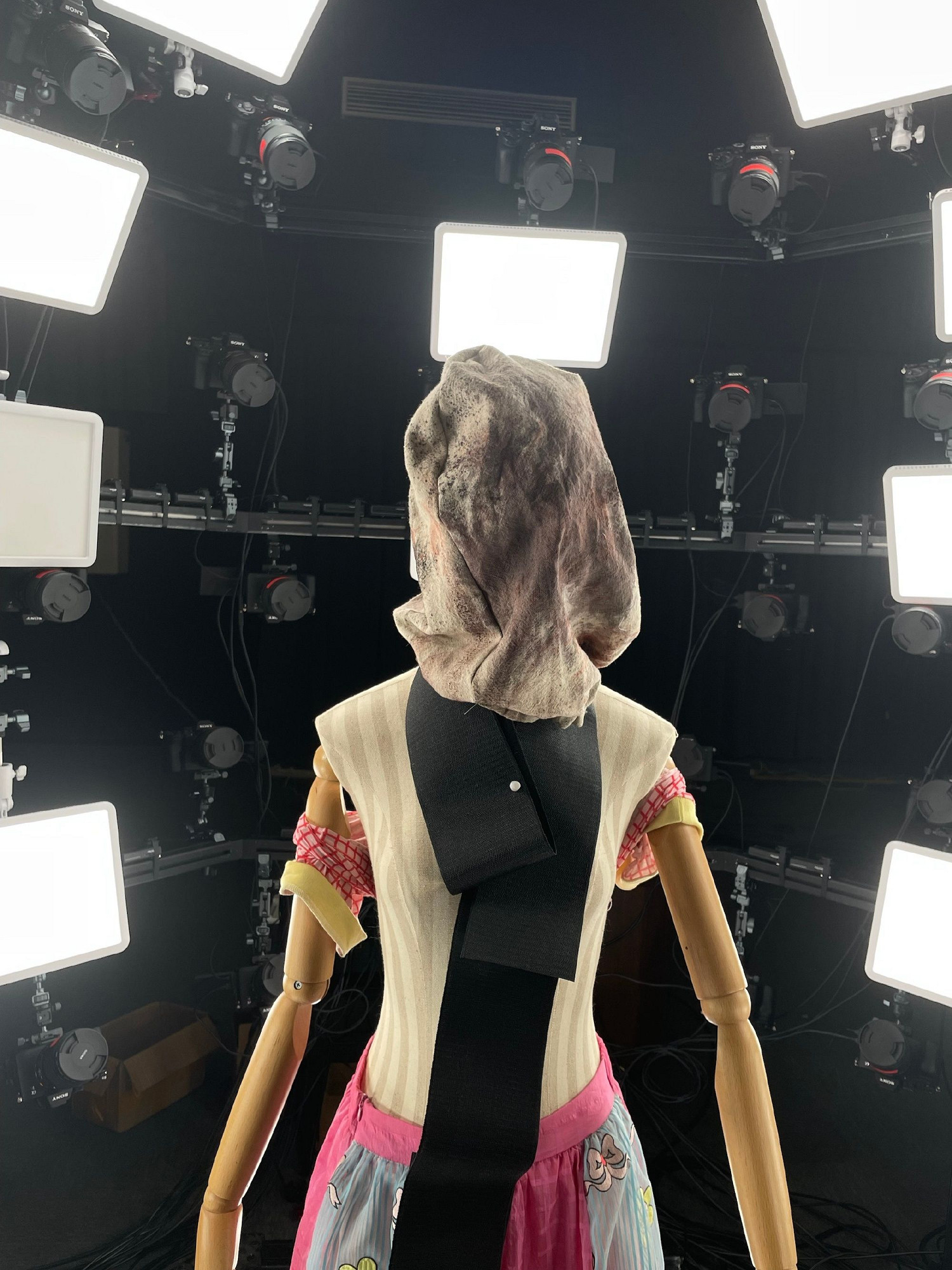 楊奇曬《黑神話鍾馗》幕後製圖：實地取景 影棚做菜