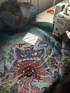 寶可夢二創服飾走紅後遭舉報，官方介入引發版權爭議