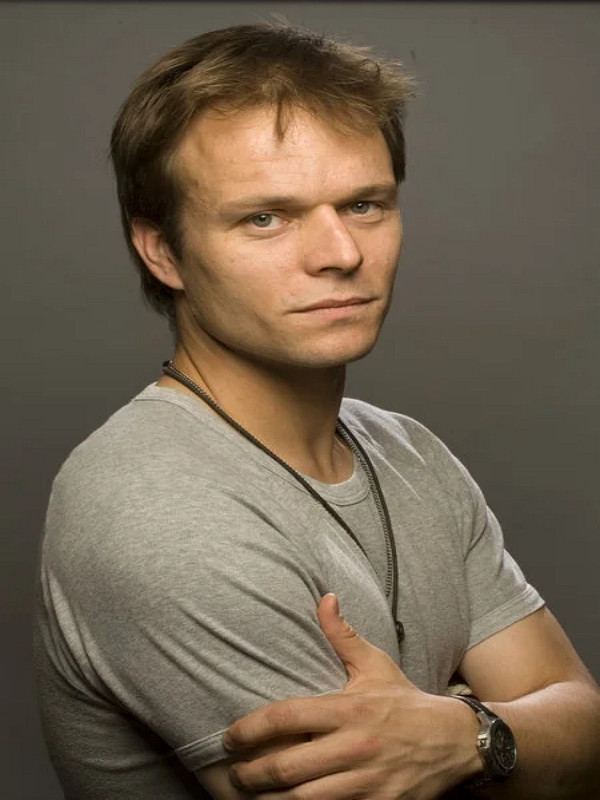 《紅色沙漠》主角配音曝五年開發秘辛 曾硬剛開發商? 《紅色沙漠》主角配音曝五年開發秘辛 曾硬剛開發商?