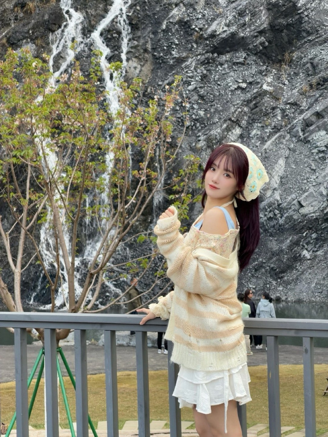 LPL女主持人小鈺曬春遊照:笑容甜美 已走出分手陰霾 LPL女主持人小鈺曬春遊照:笑容甜美 已走出分手陰霾