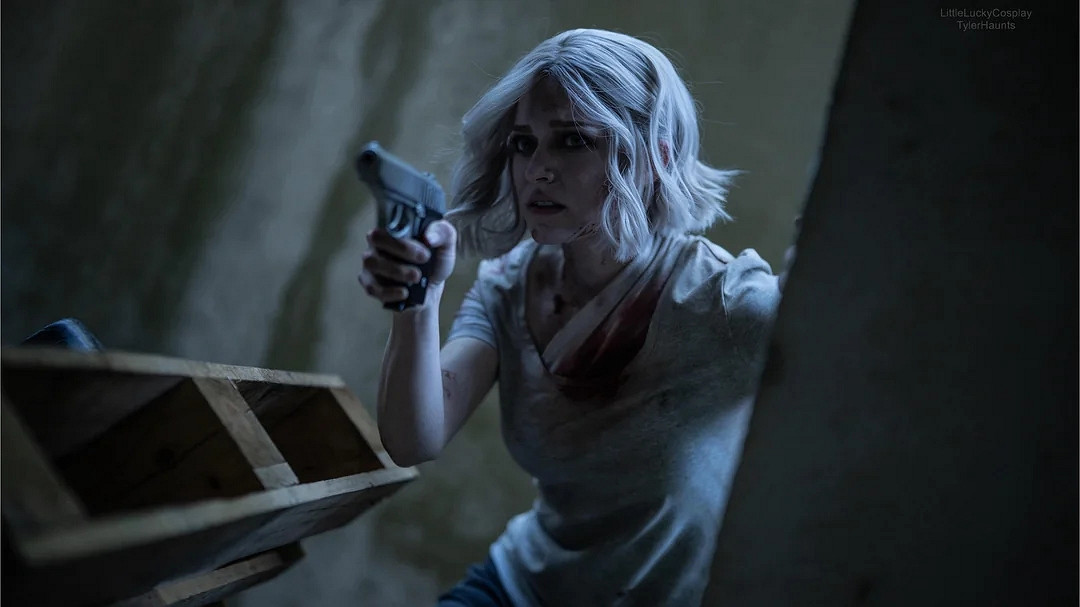 奧蘭多漫展格蕾絲cos神還原 滿滿電影感引得原配合照