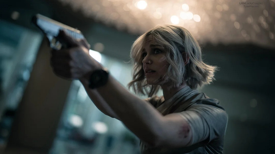 奧蘭多漫展格蕾絲cos神還原 滿滿電影感引得原配合照