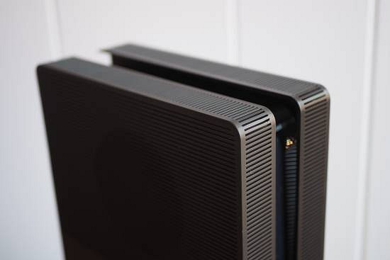 DIY達人嫌PS5太醜爆改主機外殼：PS5變身方正造型！