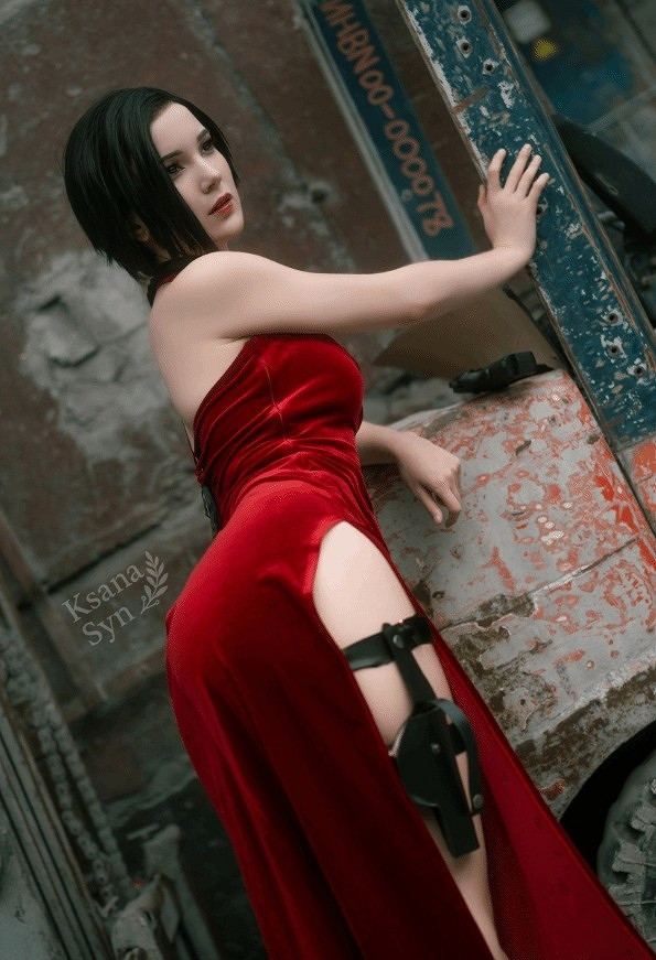 比原版身材更好？國外美女Cos《惡靈古堡》艾達王