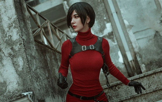 比原版身材更好？國外美女Cos《惡靈古堡》艾達王