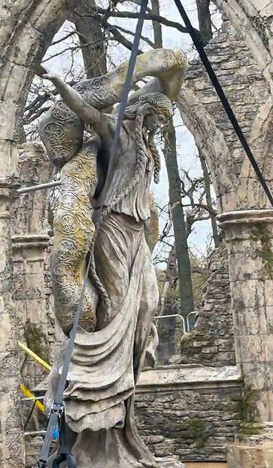 《艾爾登法環》真人電影瑪莉卡女王、食糞者造型曝光