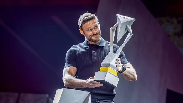 《CS》傳奇pashaBiceps為慈善拍賣 為兒童抗癌籌款