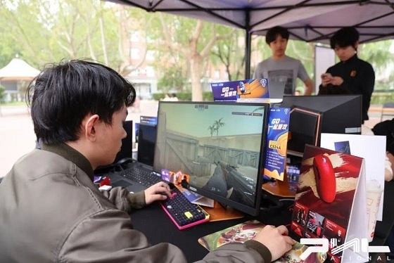 北京高校燃情開戰，完美世界開黑大行動攜手愛攻AGON再掀熱潮！