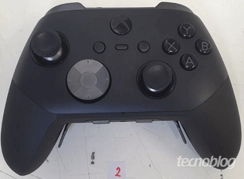 Xbox精英3手把照片泄露：底部新增滾輪讓人匪夷所思