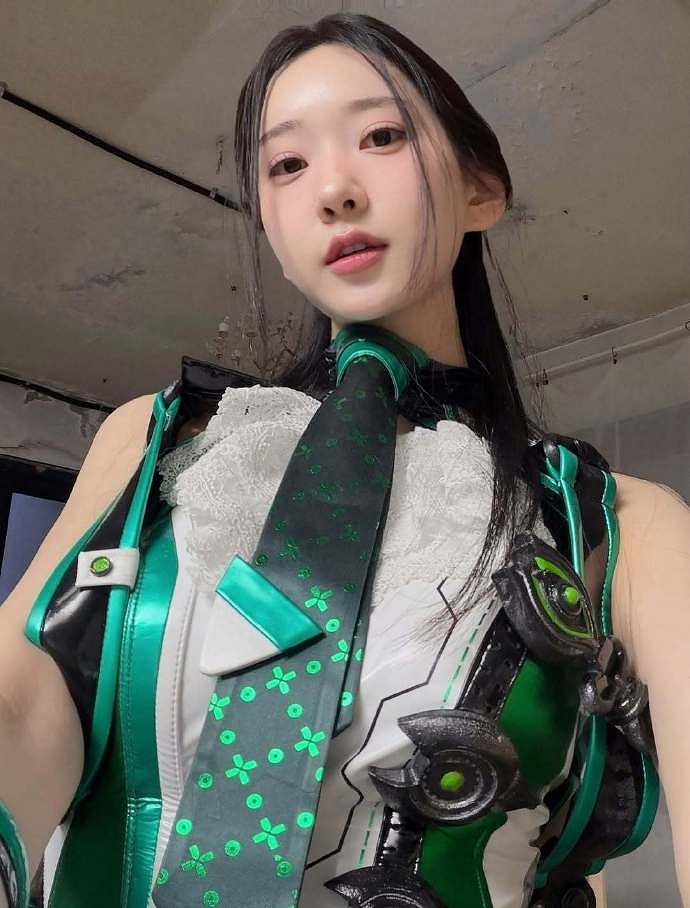 《劍星》女主伊芙體模再次穿上"經典戰袍":完美復刻! 《劍星》女主伊芙體模再次穿上"經典戰袍":完美復刻!