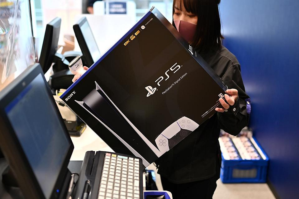 前SIE總裁稱PS5無緣降價 晶片成本半導體產能被AI擠占 前SIE總裁稱PS5無緣降價 晶片成本半導體產能被AI擠占