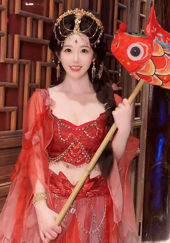 《黑神話》萍萍演員美圖:手提錦鯉燈 紅紗長裙太美了 《黑神話》萍萍演員美圖:手提錦鯉燈 紅紗長裙太美了